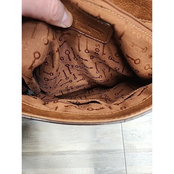FOSSIL MADDOX Distressed Brown Leather Organizer Crossbody Messenger Bag W/Key - Picture 7 of 8